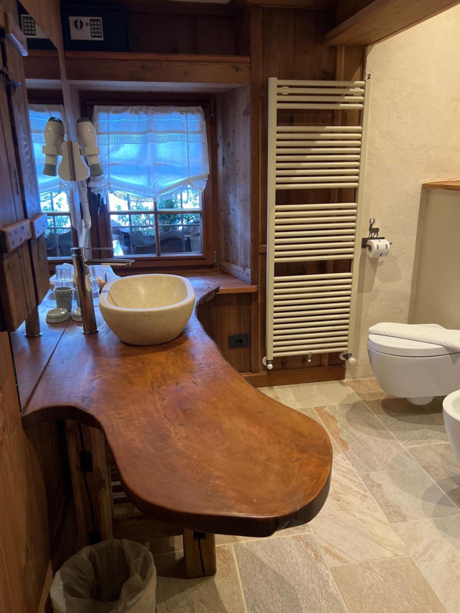 Wongade Hotell Gressoney-la-Trinité Exteriör bild