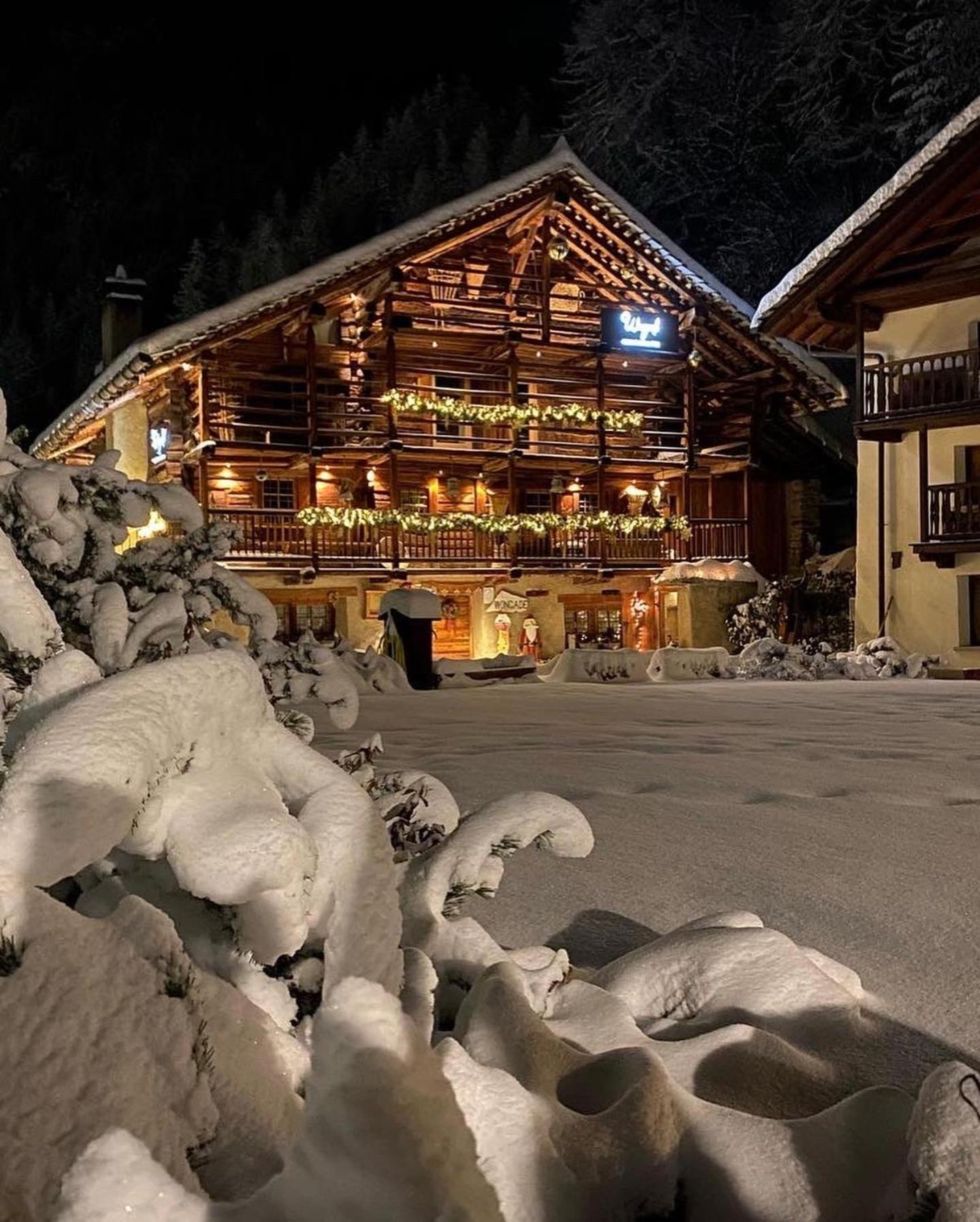 Wongade Hotell Gressoney-la-Trinité Exteriör bild