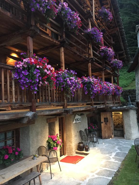 Wongade Hotell Gressoney-la-Trinité Exteriör bild